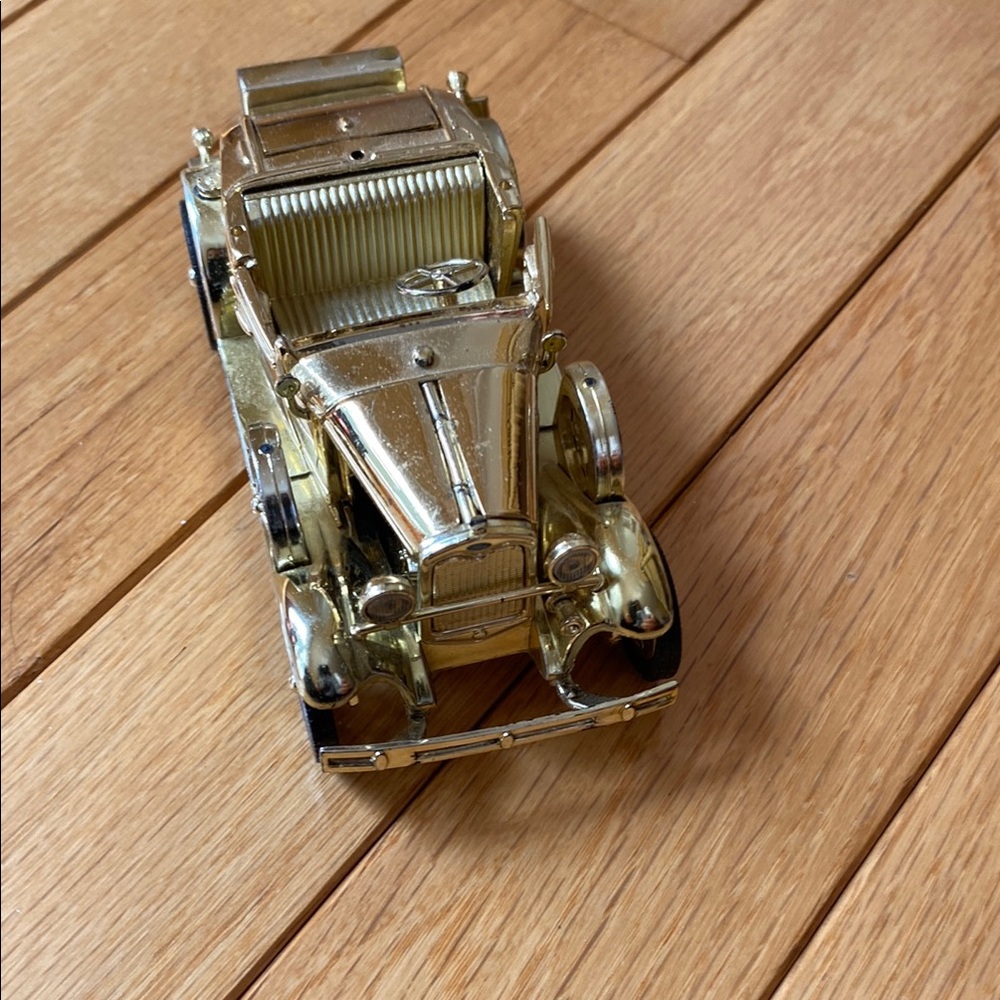 Model A Ford 1931 Diecast 1:32 Signature National Mint
FORD 1931
